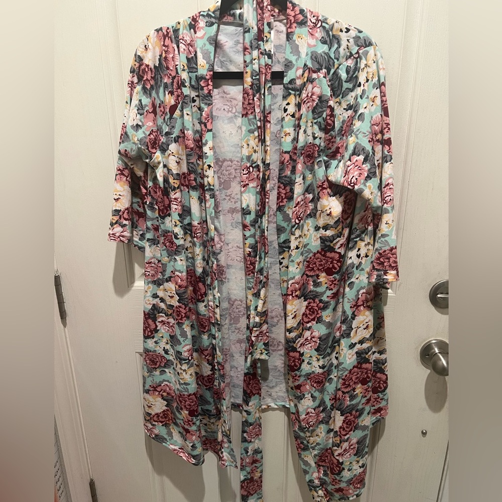 Posh‎ Peanut Floral Robe